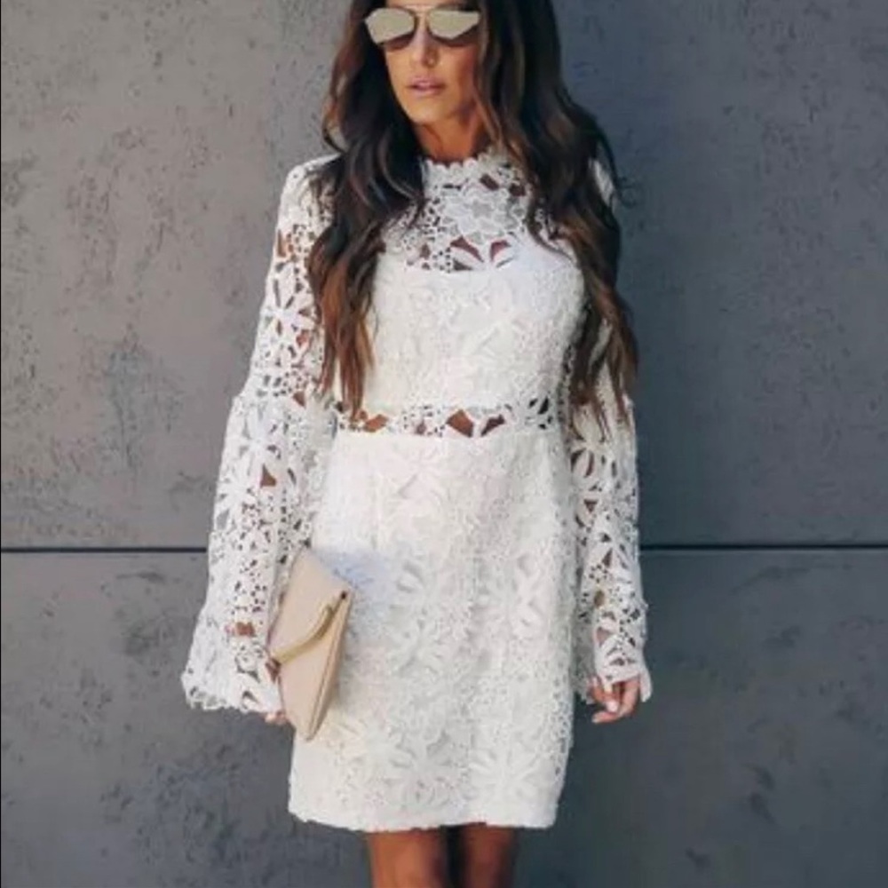 🎉HP🎉! White Vici Dress